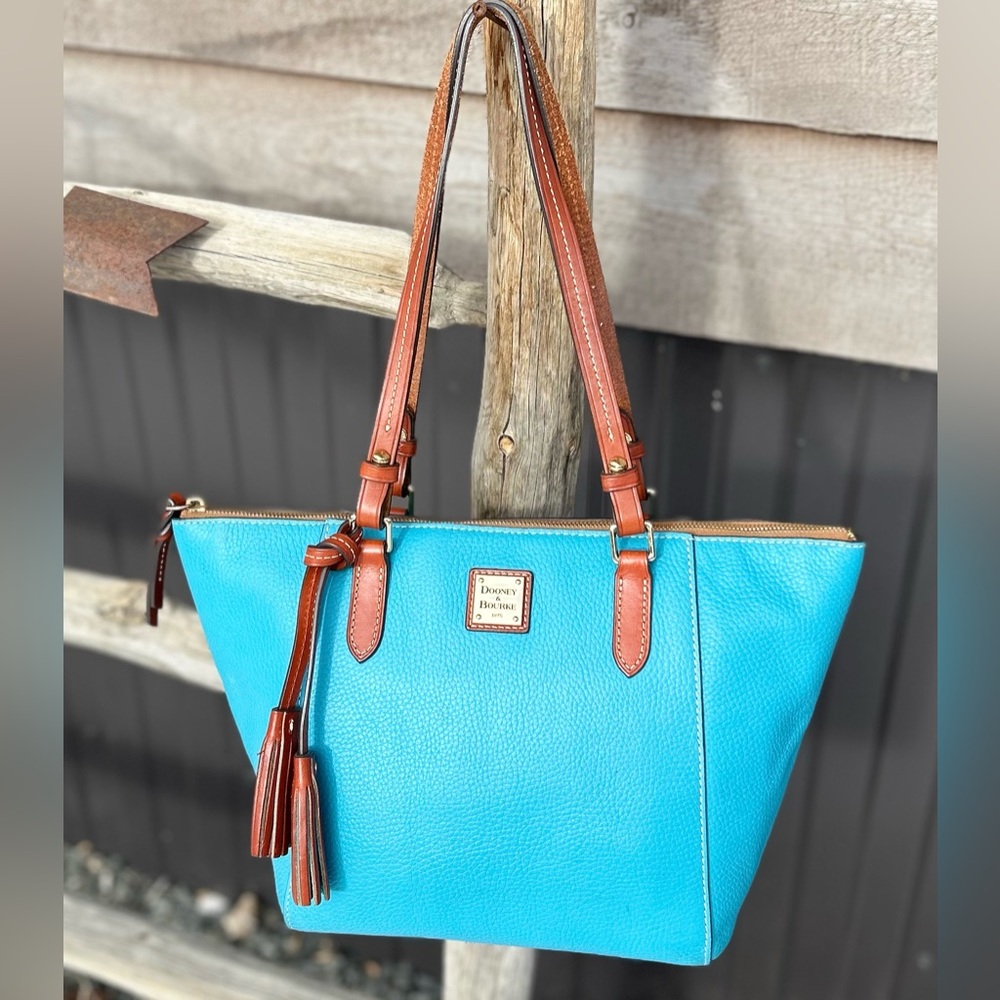 *SOLD* DOONEY & BOURKE 🦆 Pebble Grain Leather Maxine Tote in Teal Blue